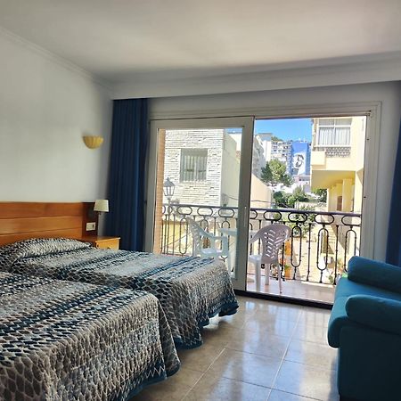 Apartamentos Leonor Carihuela Torremolinos Bagian luar foto