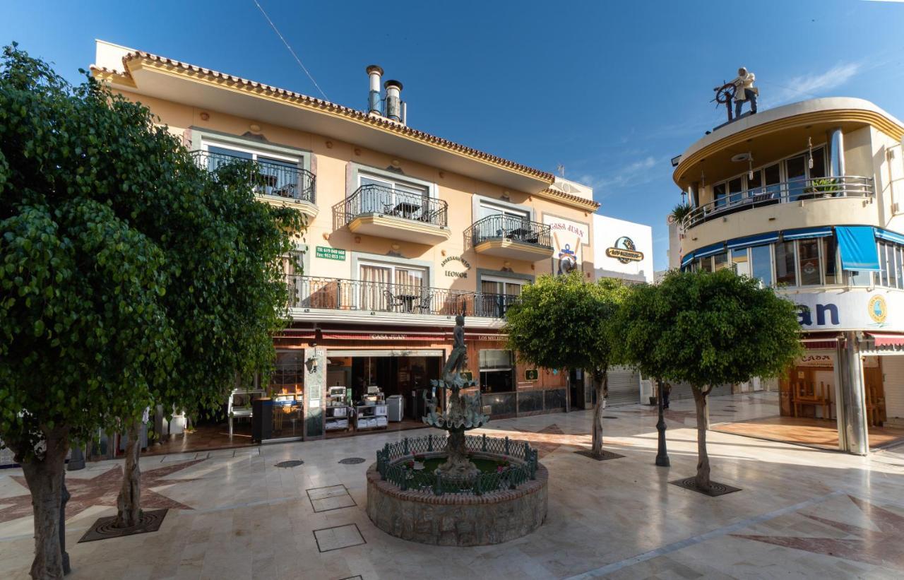 Apartamentos Leonor Carihuela Torremolinos Bagian luar foto