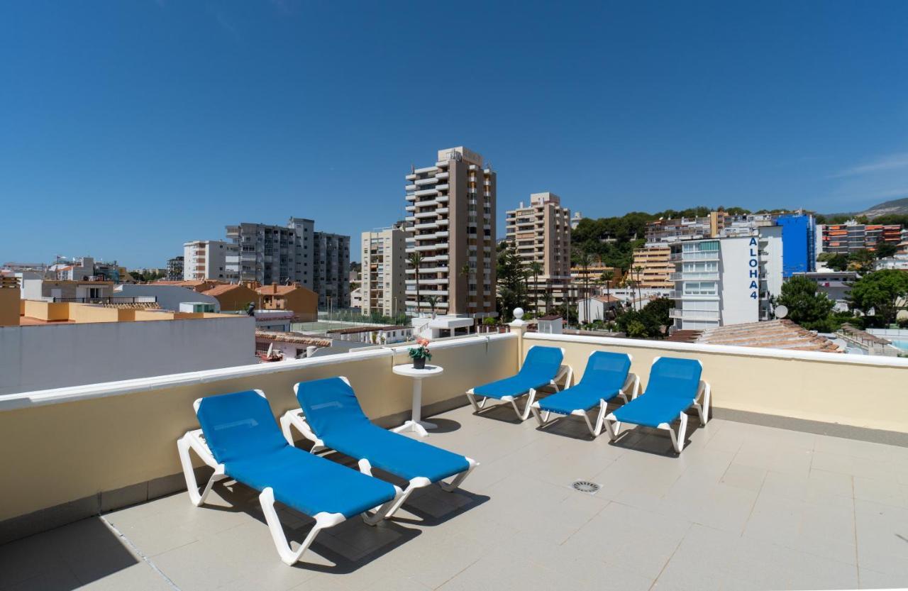 Apartamentos Leonor Carihuela Torremolinos Bagian luar foto