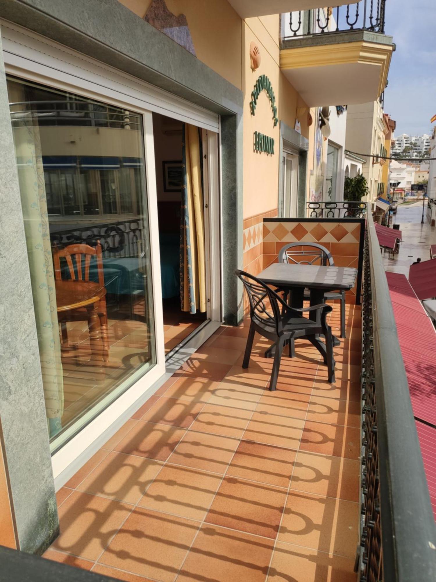 Apartamentos Leonor Carihuela Torremolinos Ruang foto