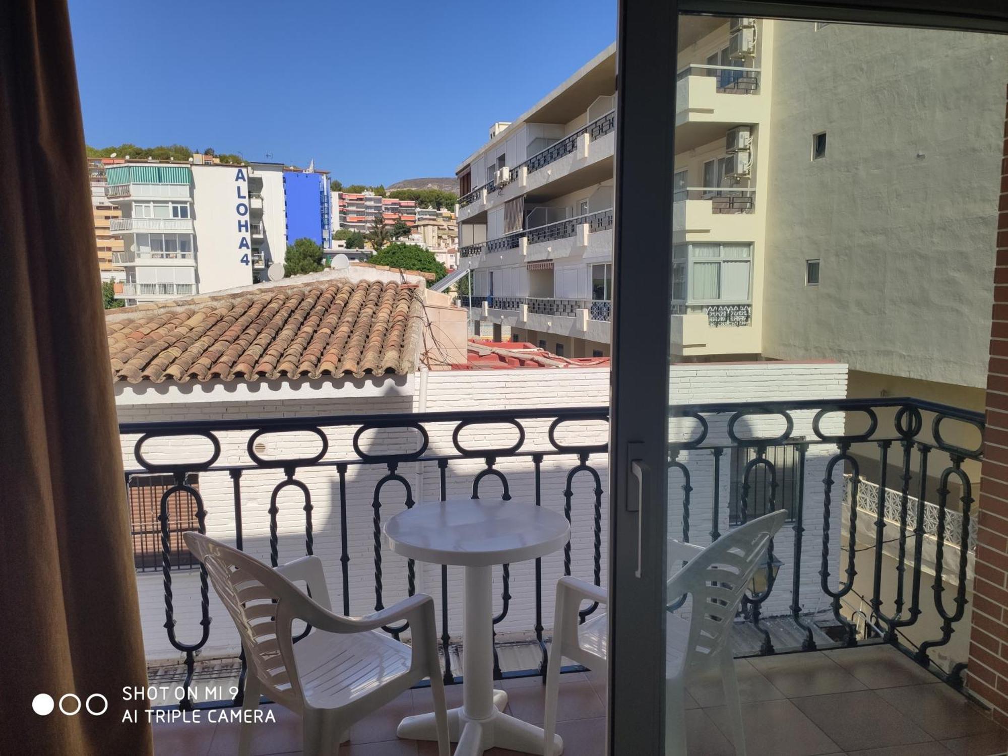 Apartamentos Leonor Carihuela Torremolinos Ruang foto